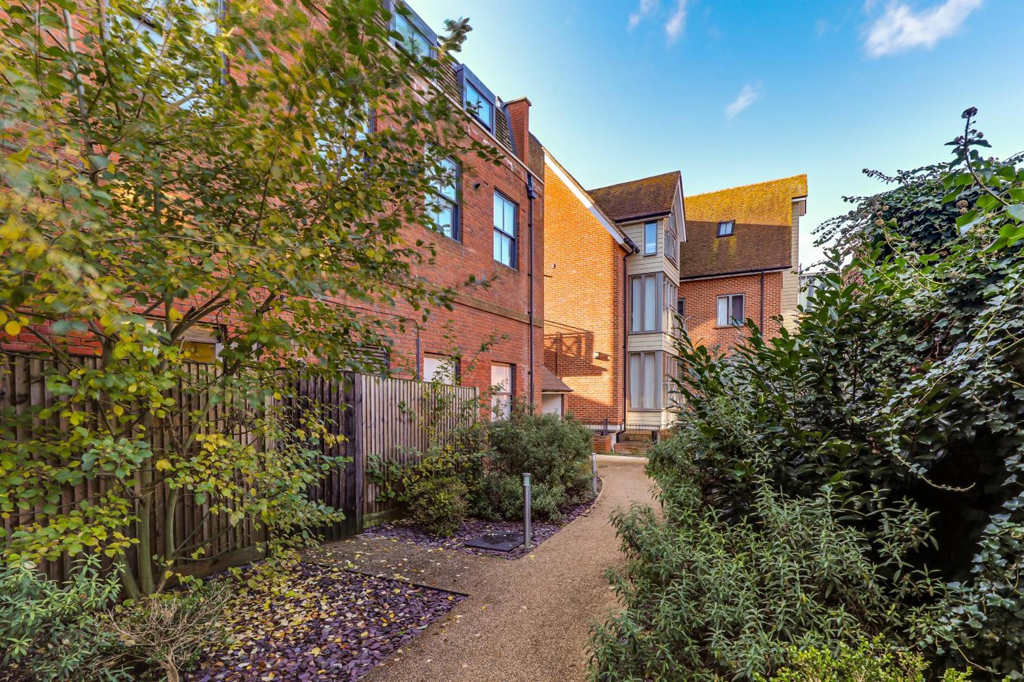 Exceptionally Spacious Central Canterbury Home Bagian luar foto